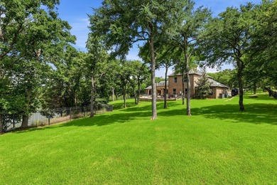 Welcome home to 7 Hillview Court in the sought after - photo 37