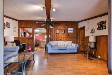 Charming country retreat with unbeatable convenience! This