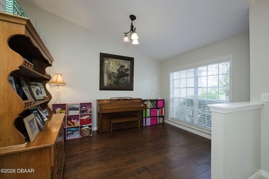 An ideal home in the beautiful and established neighborhood of - photo 8