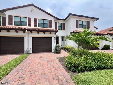 Well maintained townhome in beautiful Villa Medici, excellent - photo 3