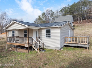 Norris Lake Home For Sale in Jacksboro Tennessee