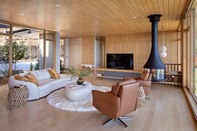 Completed in 2023 and thoughtfully designed by its owners, this - photo 27