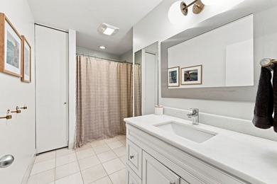 107 W DELAWARE Place F - photo 35