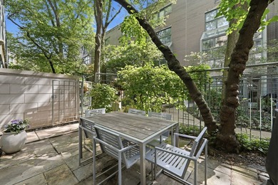 107 W DELAWARE Place F - photo 39