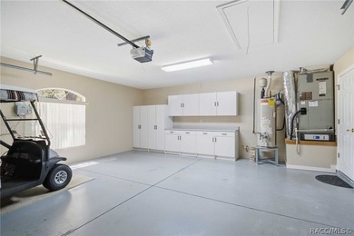 Located on one of the most beautiful cul-de-sac streets in - photo 42