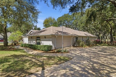 Located on one of the most beautiful cul-de-sac streets in - photo 43