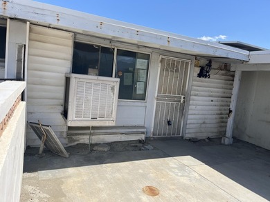 Large corner lot with mountain views. Mid-Century Style with - photo 6