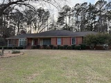 Lake Eufaula / Walter F George Reservoir Home For Sale in Eufaula Alabama