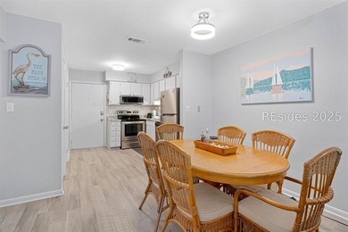 Flipflop distance to beach! This top floor corner Villa is just - photo 12