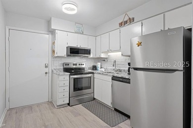 Flipflop distance to beach! This top floor corner Villa is just - photo 13