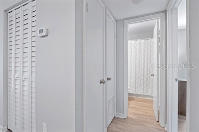 Flipflop distance to beach! This top floor corner Villa is just - photo 19
