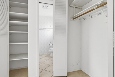 Beautifully maintained 1/1 Condo located in a welcoming and - photo 20