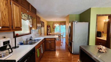 Lakeview home! Split floor 3 bed 2 bath home, offers 1680 sq ft - photo 10