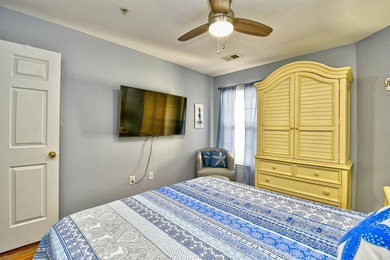 Beautifully furnished, fully stocked and updated 3 bedroom, 2 - photo 22