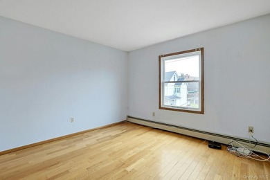 Welcome to this well-maintained 3-bedroom, 2.5-bath home in the - photo 23