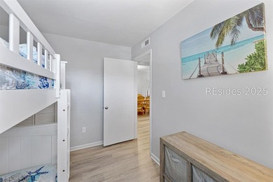 Flipflop distance to beach! This top floor corner Villa is just - photo 25
