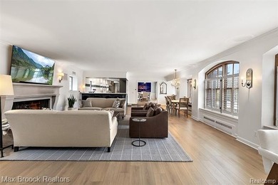 A rare luxury estate opportunity where privacy and presence come - photo 6