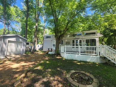 Beautiful 2006 Park Model with double loft and queen bedroom on - photo 26