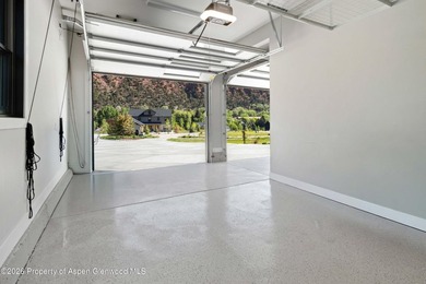 This beautiful, near new, 3,206 square foot home sits on a - photo 27