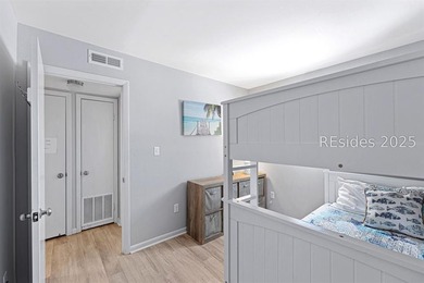 Flipflop distance to beach! This top floor corner Villa is just - photo 27