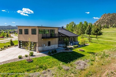 This beautiful, near new, 3,206 square foot home sits on a - photo 28