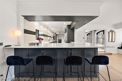 A rare luxury estate opportunity where privacy and presence come - photo 9