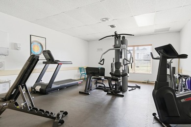 Beautifully maintained 1/1 Condo located in a welcoming and - photo 29