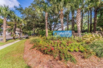 Flipflop distance to beach! This top floor corner Villa is just - photo 30