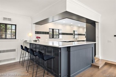 A rare luxury estate opportunity where privacy and presence come - photo 10