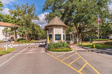 Flipflop distance to beach! This top floor corner Villa is just - photo 31