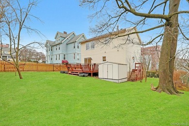Welcome to this well-maintained 3-bedroom, 2.5-bath home in the - photo 31