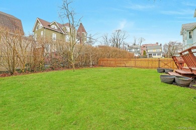 Welcome to this well-maintained 3-bedroom, 2.5-bath home in the - photo 32