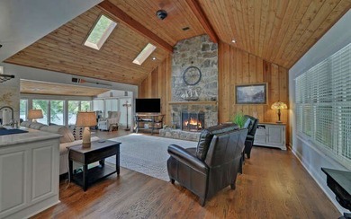 Magnificent Sunsets from the Large Lakefront Home on Lake - photo 7