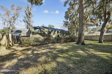Recent Price Improvement! Classy and Convenient, Welcome Home to - photo 4