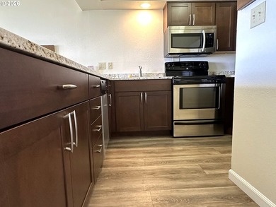 Oceanfront Condos w/ Stunning Ocean Views. Includes 2 side by - photo 7