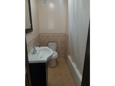 Desirable doctor's row location! Cash buyers preferred. Fully - photo 18