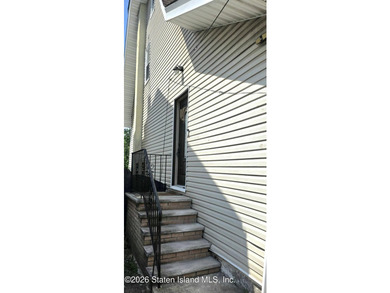 Desirable doctor's row location! Cash buyers preferred. Fully - photo 19