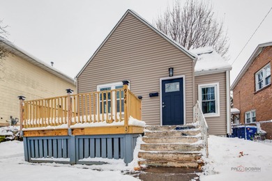 Lake Michigan - Lake County Home Active Under Contract in Waukegan Illinois