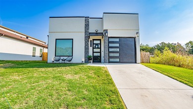 Lake Granbury Home For Sale in Granbury Texas