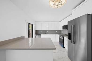 Beautifully renovated corner-unit townhome featuring 2 bedrooms - photo 4