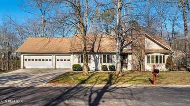 Lake Home For Sale in Loudon, Tennessee