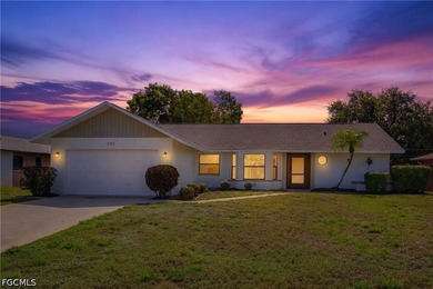 Thoughtfully renovated from top to bottom, this 3-bedroom - photo 1