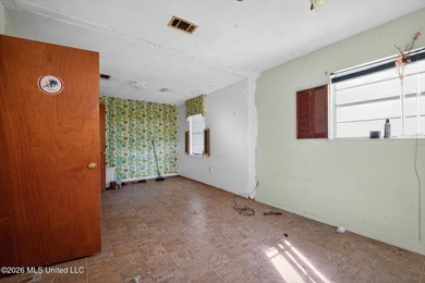 Welcome to this charming 3-bedroom, home located in the heart of - photo 11