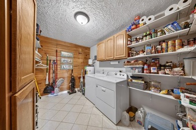 Welcome to 945 Canyon Run Road at beautiful Lake Malone in - photo 25