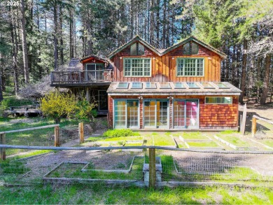 Lake Home For Sale in White Salmon, Washington