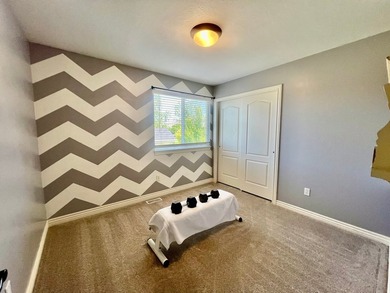 Former model home with timeless charm and exceptional care - photo 33