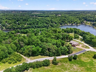 Welcome to 945 Canyon Run Road at beautiful Lake Malone in - photo 34