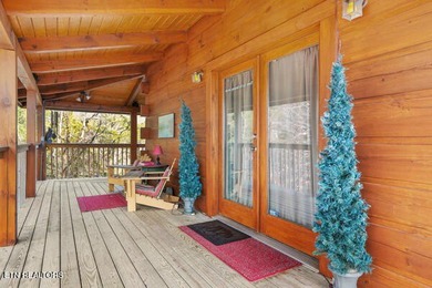 Sellers are ready to entertain your offers! Lake views and - photo 5