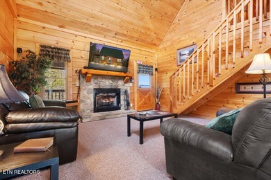 Sellers are ready to entertain your offers! Lake views and - photo 6