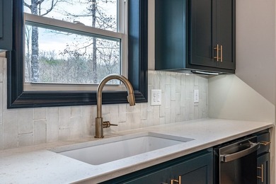 BRAND NEW HOME IN UPSCALE GATED COMMUNITY WITH RIVER ACCESS - photo 7